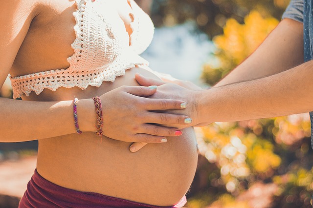 skurcze macicy w czasie ciąży co oznaczają