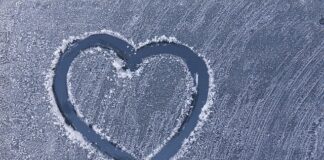 Czy na myjni trzeba wyłączyć silnik?