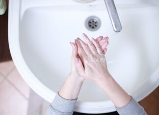 Ile kosztuje mycie i woskowanie samochodu?