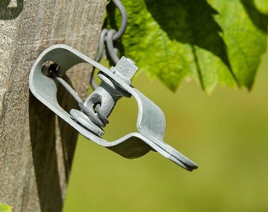 Jak odblokować napinacz pasów?