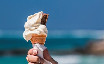 Jak podaje się lody?