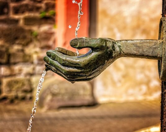 Czy można czyścić łańcuch benzyną?