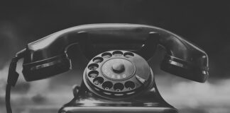 Czy telefon może być pilotem?