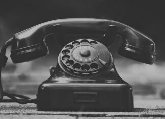 Czy telefon może być pilotem?